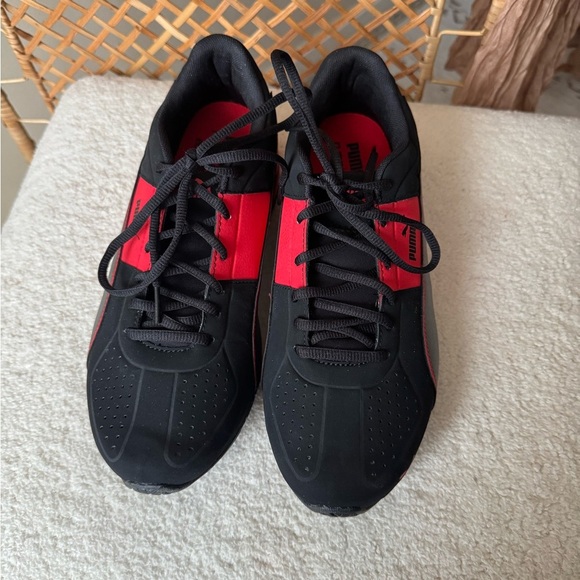 Puma Men's Black and Red Cell Surin 2 Nbk Athletic Shoes - Picture 15 of 15